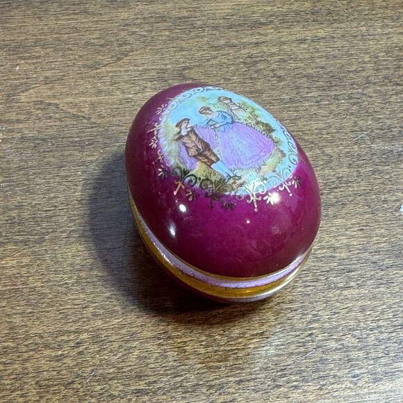 Limoges France Porcelain Egg Trinket Box Courting Couple Pink Small 2" - Picture 1 of 6
